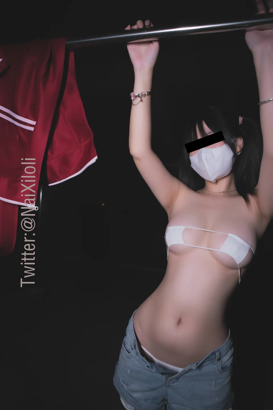 狍崽饭_No_002_酒红色外套深夜露出_110P,4V_523MB tg@simisebaisi 【丝足阁】088.webp
